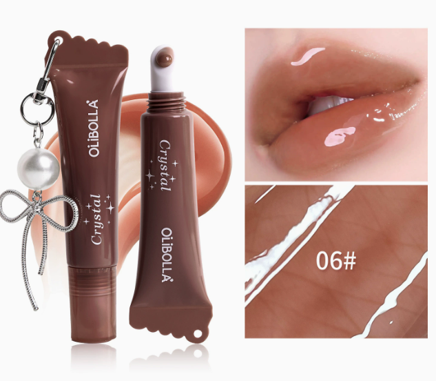 Peptid-lipglaze, farvet og klistrer ikke