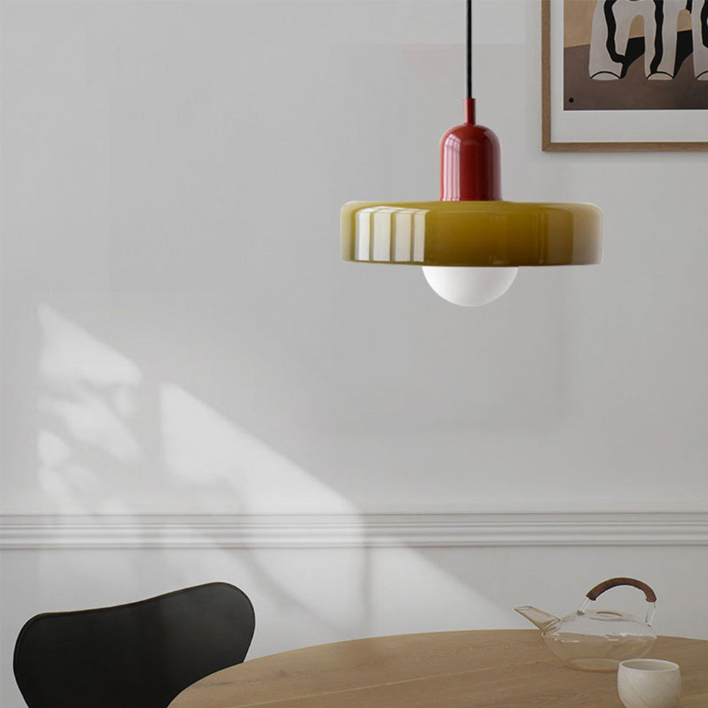 Bauhaus-pendel i farvet glas – design