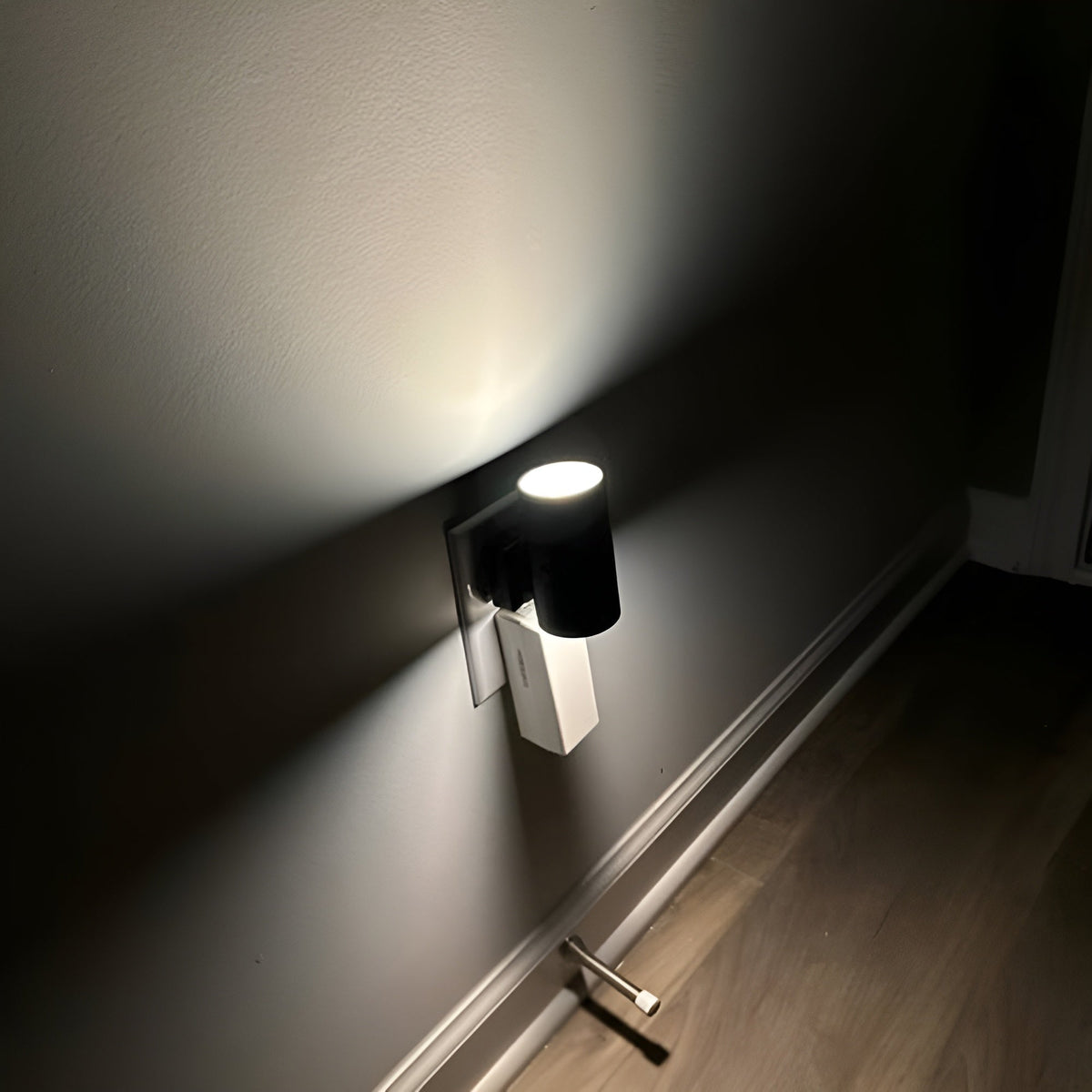 Ledsen™ NightLight: Moderne Bærbar Dæmpbar Plug-In Nat Lys