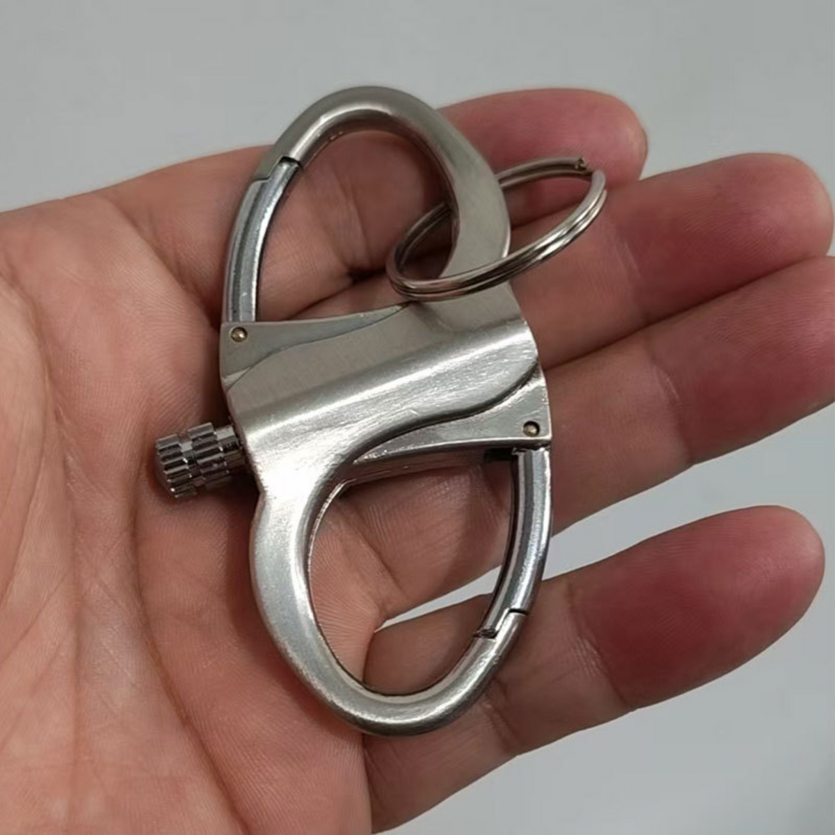CompactLighter 1+1 GRATIS: Genopfyldelig 2-I-1 Karabinhage Permanent Kompakt Ligter