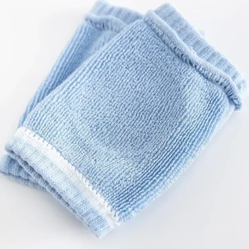 Kletshuts™ CrawlingPads 2+3 GRATIS - Komfortable Bløde Og Skridsikre Krybe Knæbeskyttere til Babyer