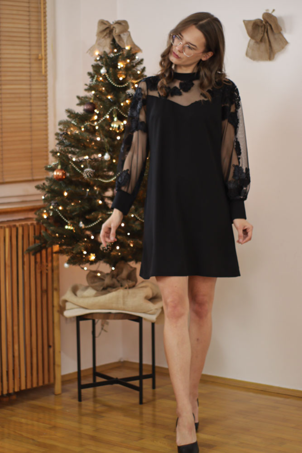 Icone™ MeshDress: Sofistikeret Moderne Stil A-Line Mesh Kjole