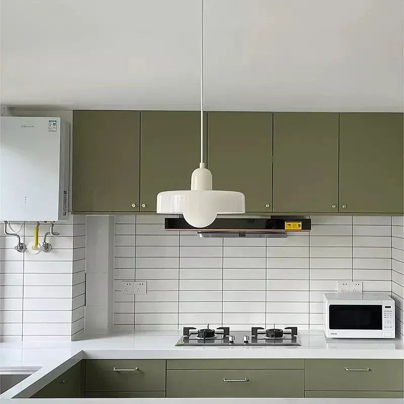 Bauhaus-pendel i farvet glas – design