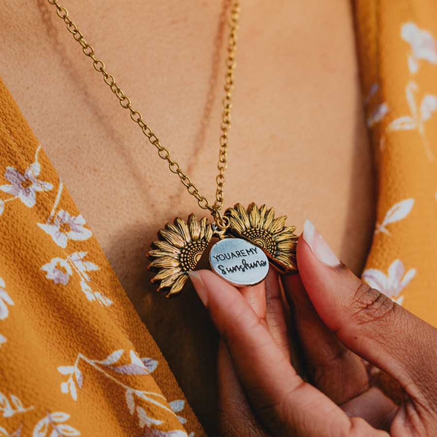 Jewelance™ SunflowerNecklace: "Du Er Min Solstråle" Solsikke Charm Halskæde