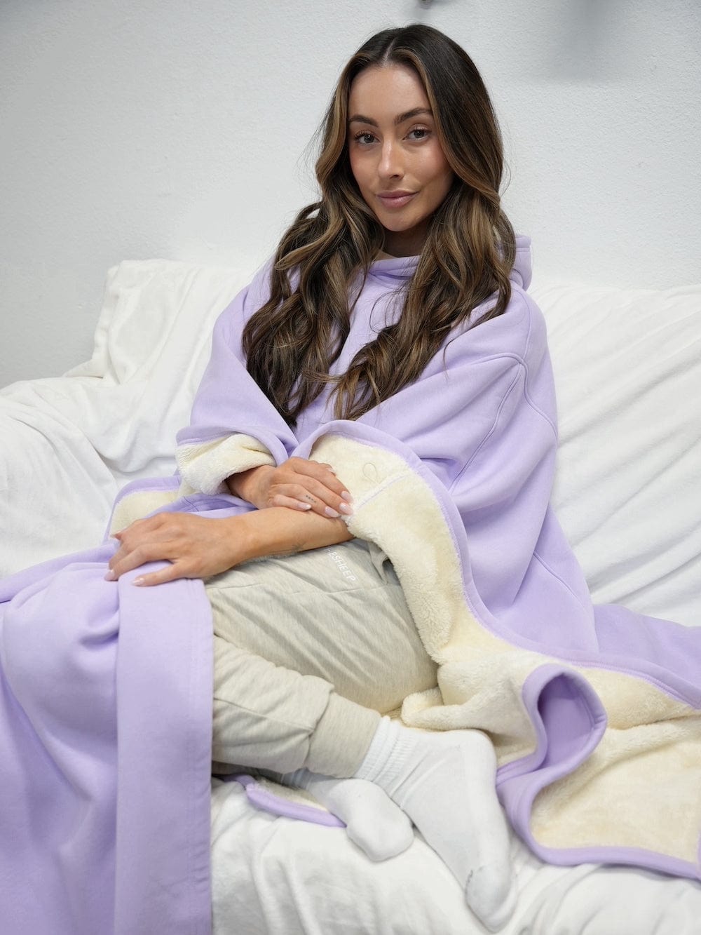 Vægtet hættejakke med oversized pasform og blødt inderfor
