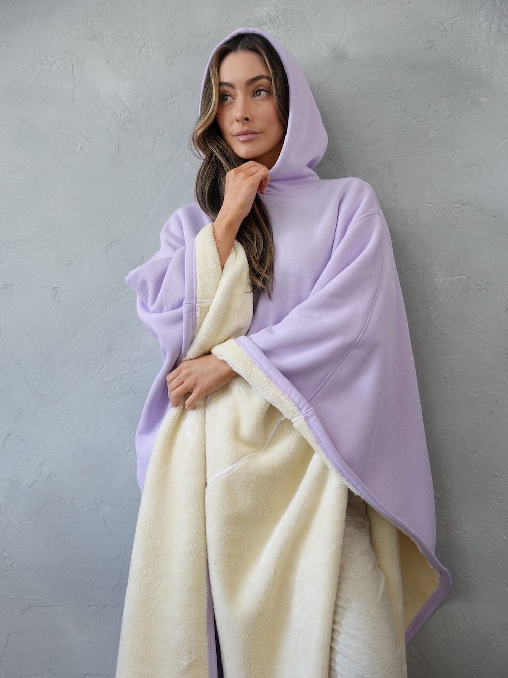 Vægtet hættejakke med oversized pasform og blødt inderfor