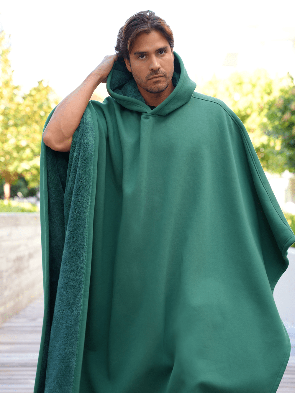 Vægtet hættejakke med oversized pasform og blødt inderfor