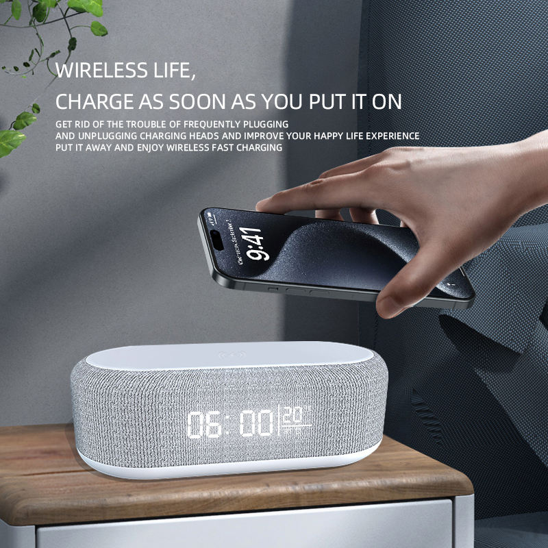 ChargeClock - Trådløs Opladnings Alarmur Med LED Skærm Og Ambient Natlys