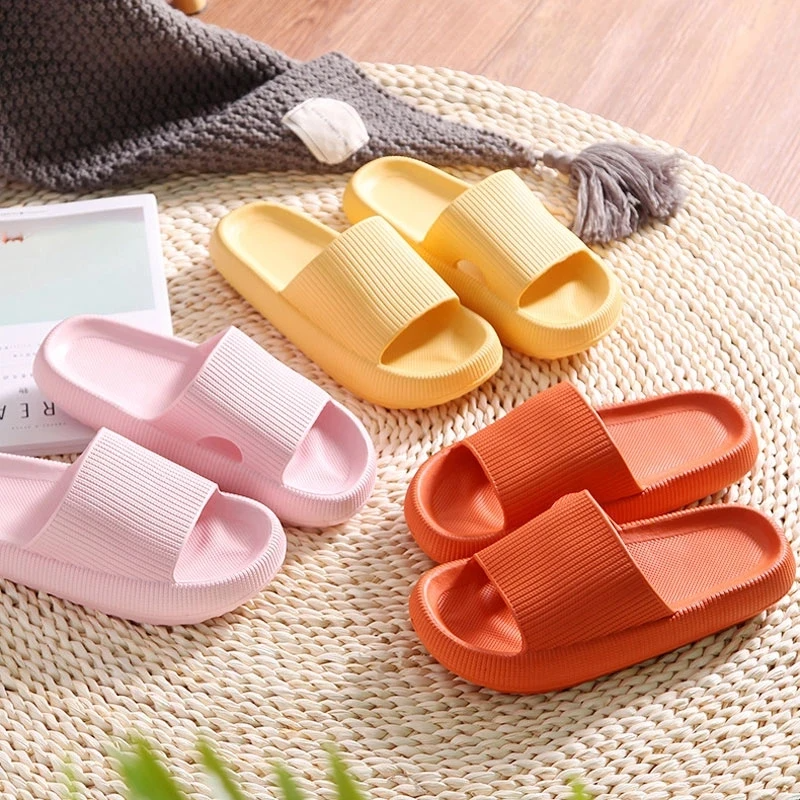 Happy™ ComfySlippers 1+1 GRATIS: Skridsikre, Superbløde Og Behagelige Hjemmesko