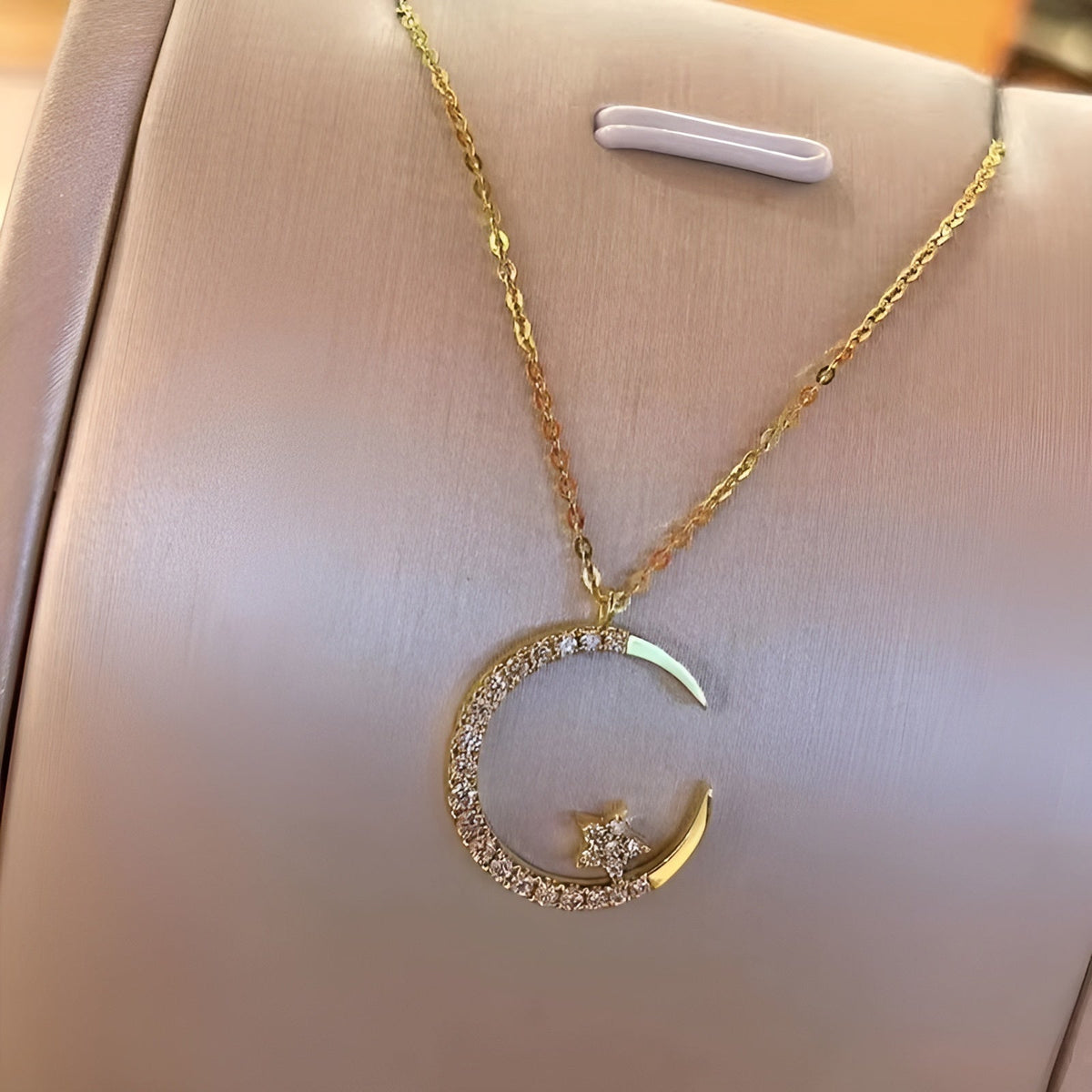 Jewelance™ CrescentNecklace 1+1 GRATIS: Minimalistisk Måne Vedhæng Justerbar Halvmåne Halskæde Smykker