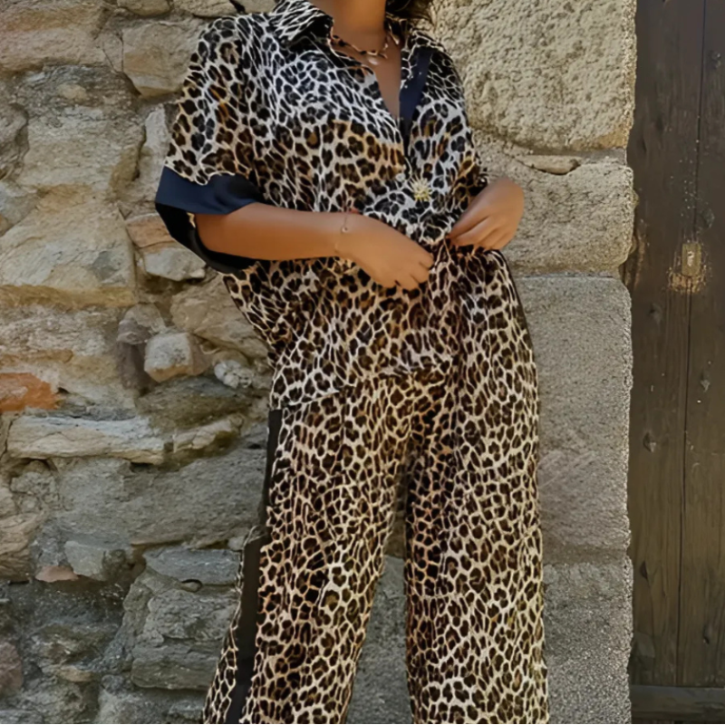 Icone™ LeopardOutfit: Komfort Hele Dagen Med 2-Delt LeopardOutfit Sæt