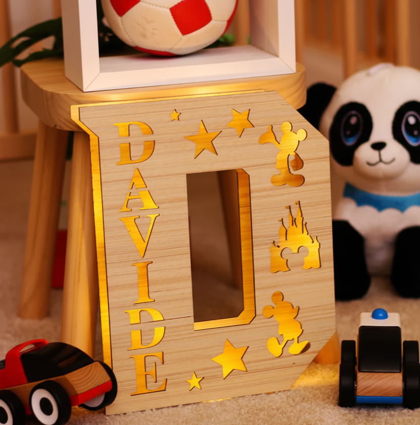 Ledsen™ LetterLamp: Personlig Bogstav Træ Nattelys