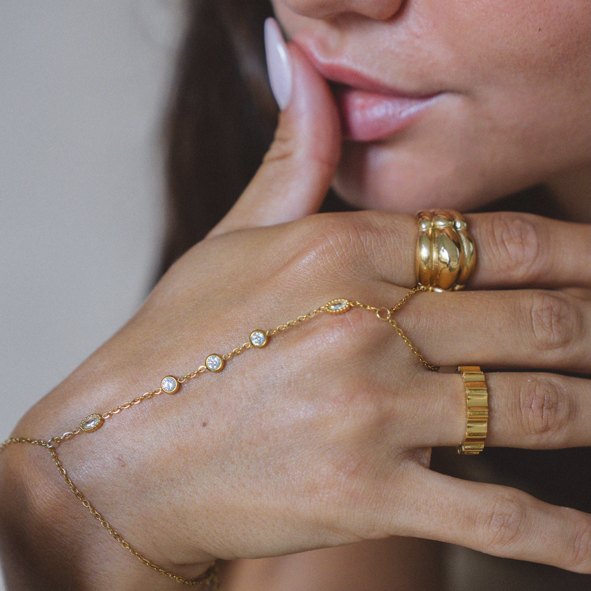 Jewelance™ HandChain 1+1 GRATIS: Elegant Delikat Minimalistisk Håndkæde