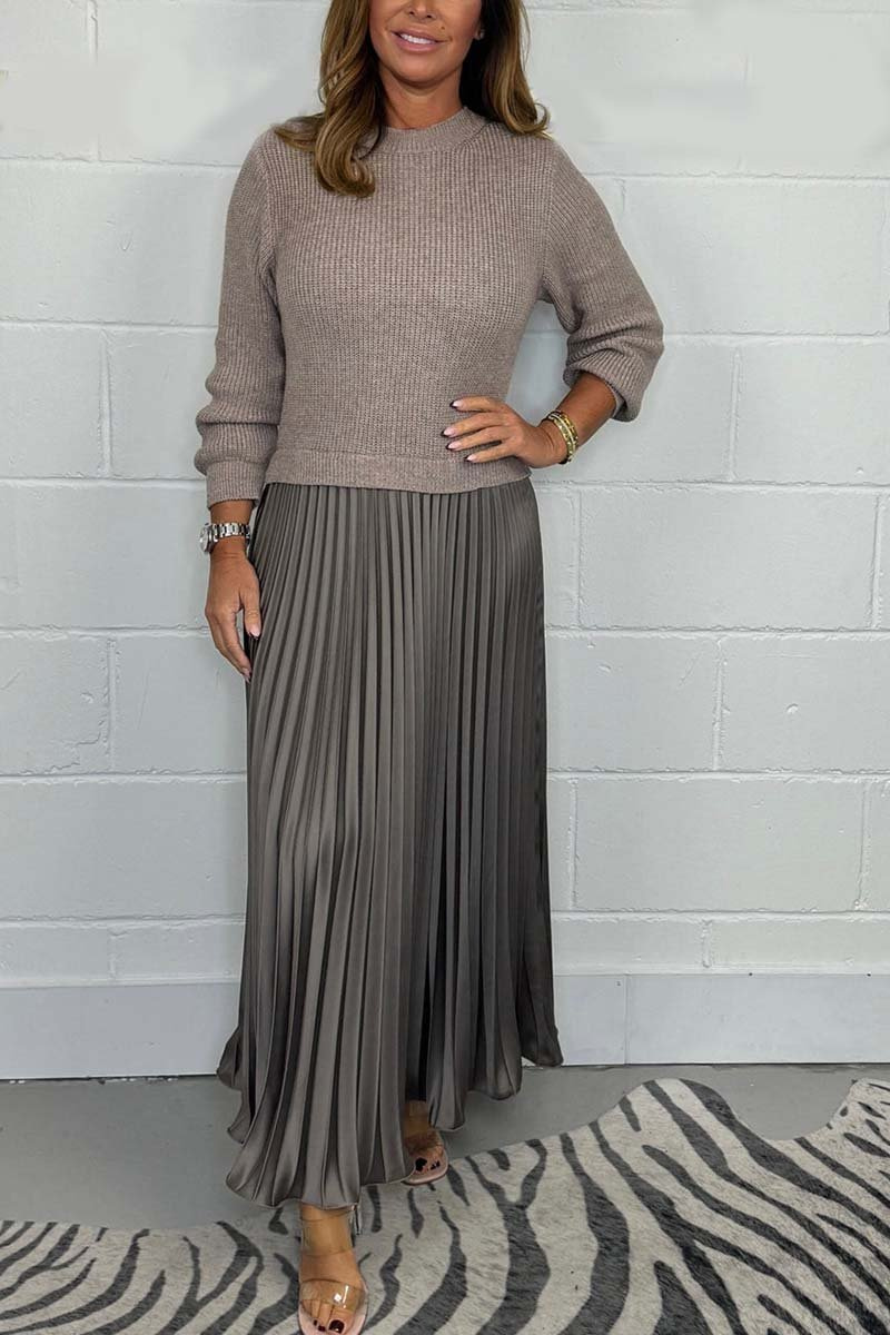 Icone™ PleatedDress: Langærmet Top Med Elegant Plisseret Nederdel Kjole
