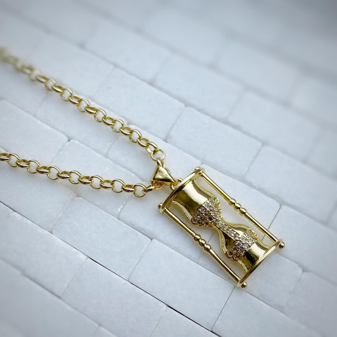 Jewelance™ CharmNecklace 1+ 1 GRATIS - Elegant Mode Guld Finish Charm Vedhæng Halskæde
