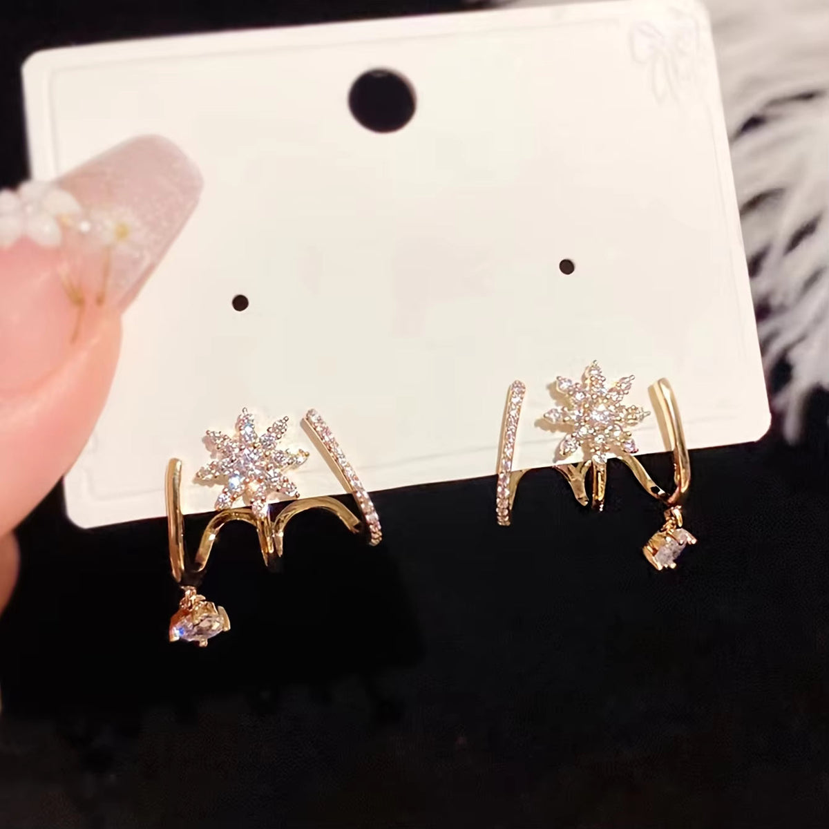 Jewelance™ ClawEarrings 1+1 GRATIS - Mode Glitrende Klør Stud Øreringe