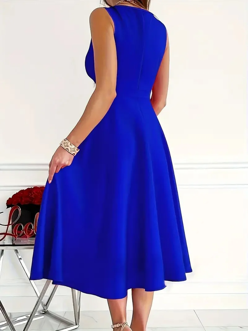 Icone™ ElegantDress: V-hals Elegant Damekjole Med Bælte