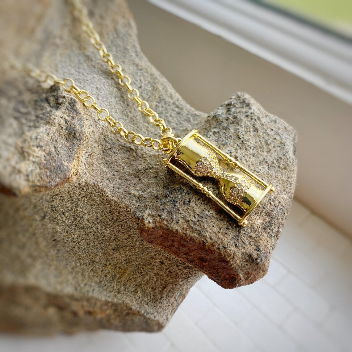 Jewelance™ CharmNecklace 1+ 1 GRATIS - Elegant Mode Guld Finish Charm Vedhæng Halskæde