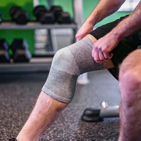 KneeBuddy elastiske knæærmer med kompression