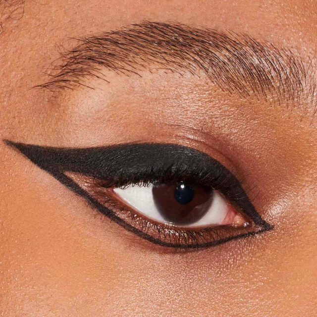 EyeDefine 1+1 GRATIS: Glat Define Glide Smudge Proof Eyeliner Blyant