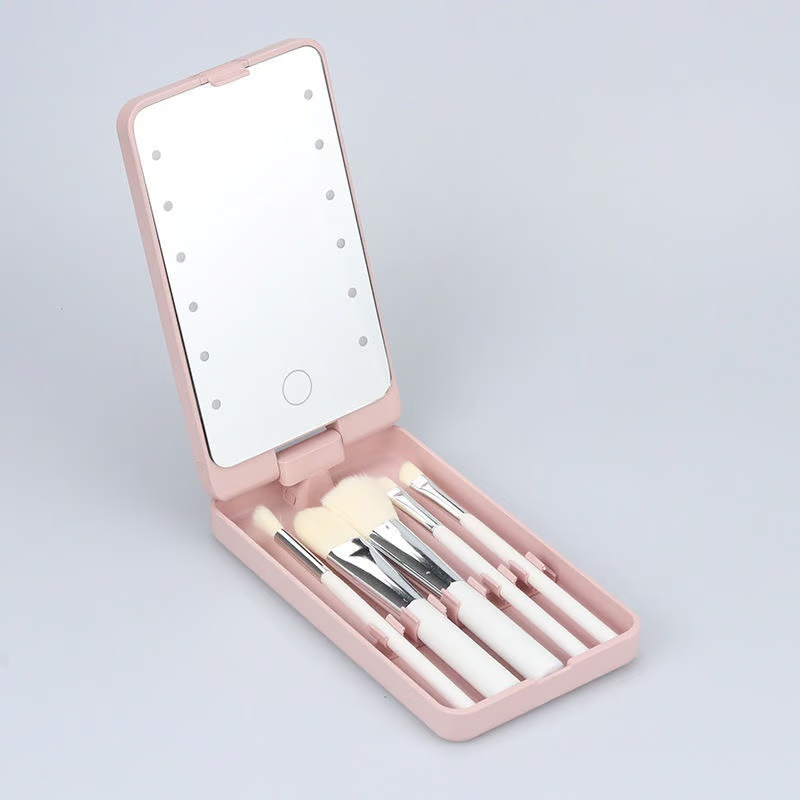 GlowBrushes - Genopladeligt LED-LysRejser Makeup Børste Sæt