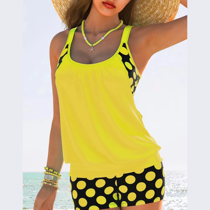 Icone™ BeachChic: Løs Ærmeløs Top Og Chic Shorts Badetøjssæt