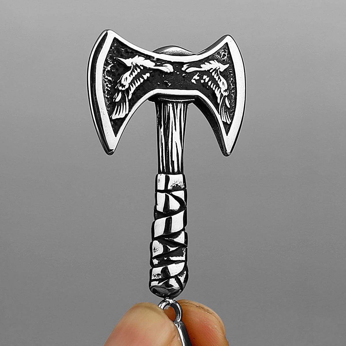 Vikingehalskæde med amulet i nordisk stil