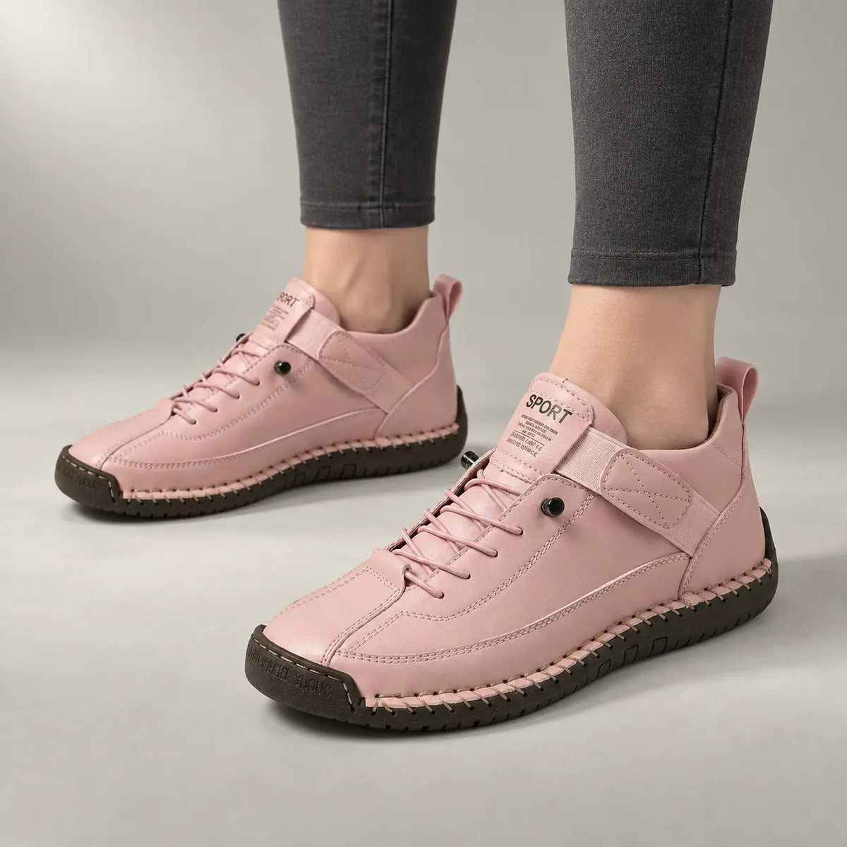 Ortopædiske gåsneakers til damer med bred tåboks og elastiske snørebånd