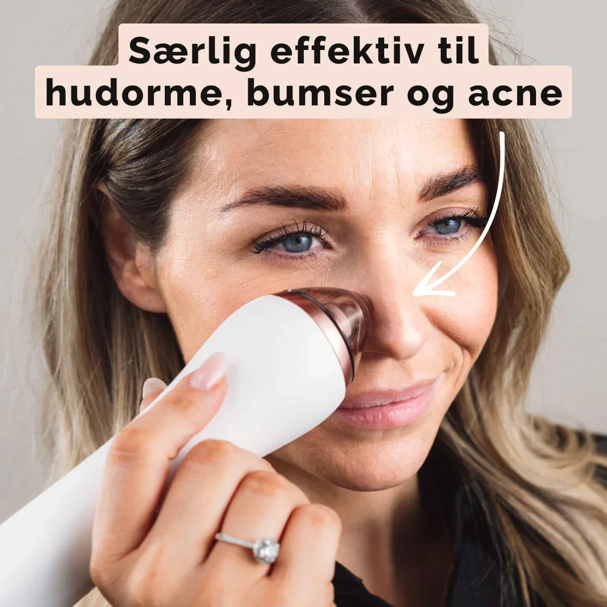 Nærbillede af detaljer på Derm vakuum hudrenser til porer og eksfoliering