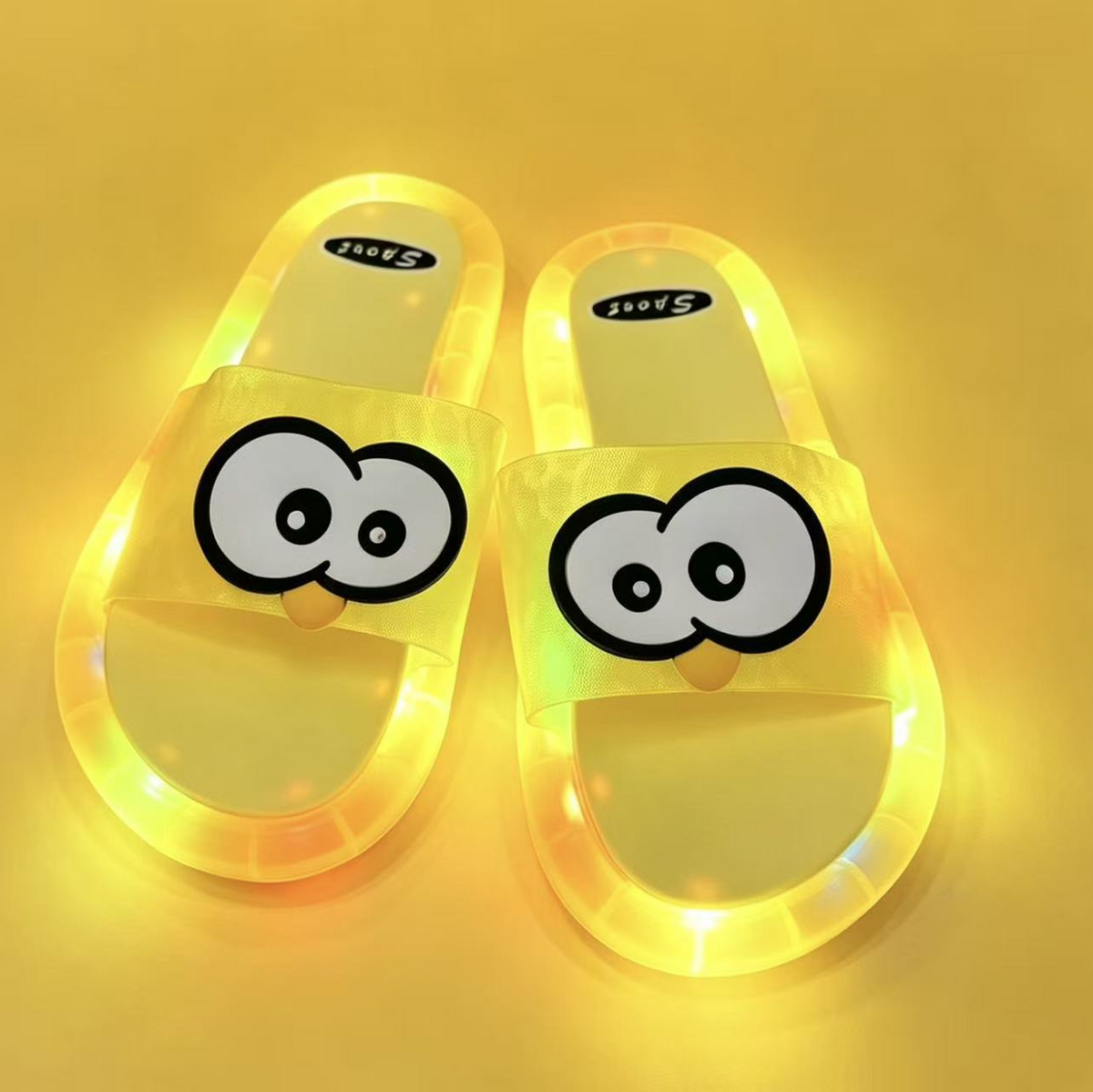 Happy™ FlashingSlippers: Blinkende Farverige Lygter Komfortable Hjemmesko
