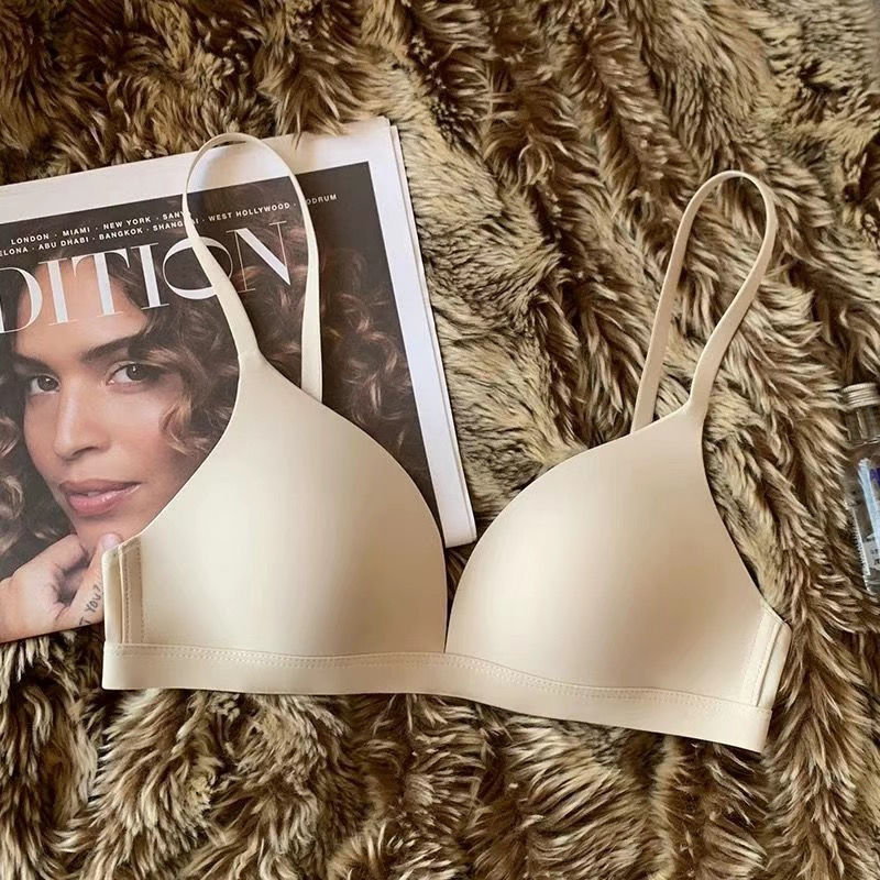 Icone™ TriangleBra: Trådløs og Behagelig Dybt V- Trekantdesign Bralette