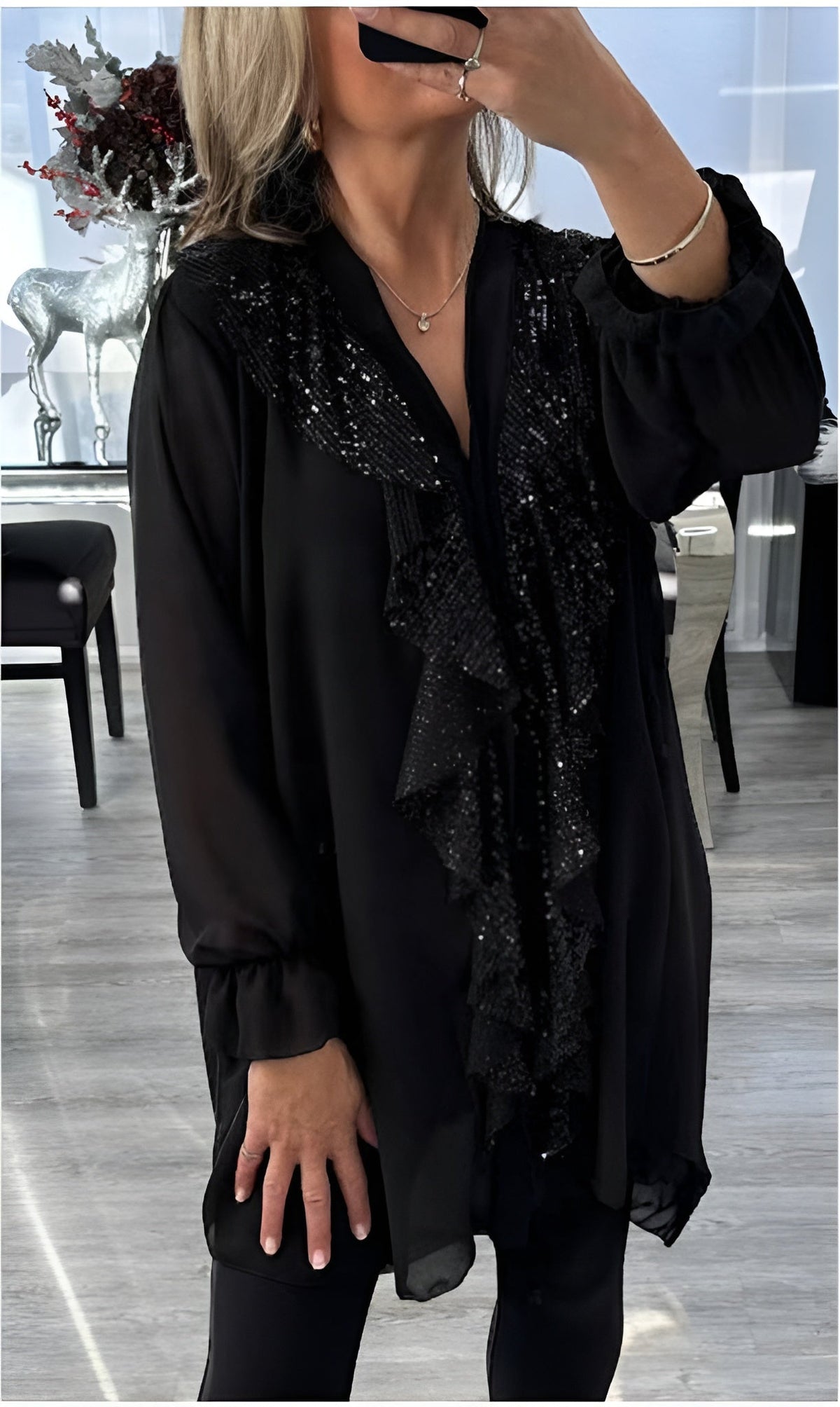 Icone™ SequinBlouse: Kvinders Ruffled V-hals Løs Pasform Lang Paillet Bluse