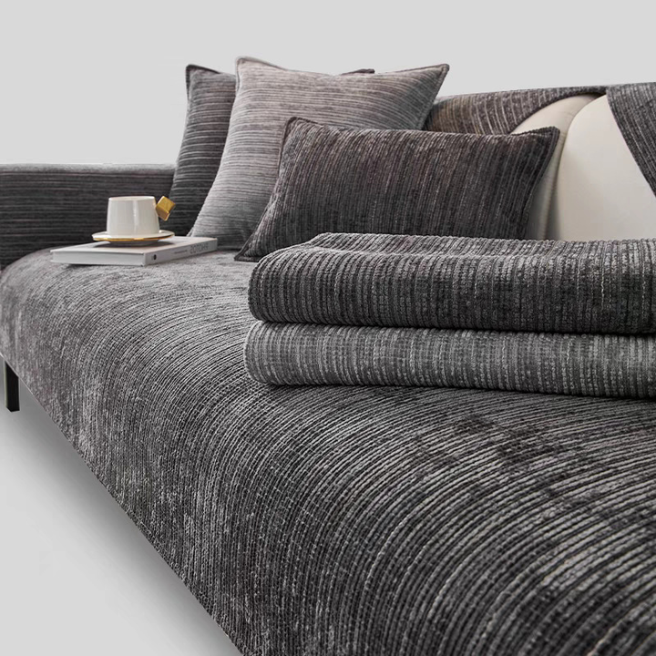 Globetrek° SofaCover – Elegant Holdbar Premium Stoff Sofa Betræk