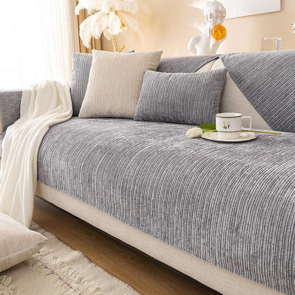 Globetrek° SofaCover – Elegant Holdbar Premium Stoff Sofa Betræk