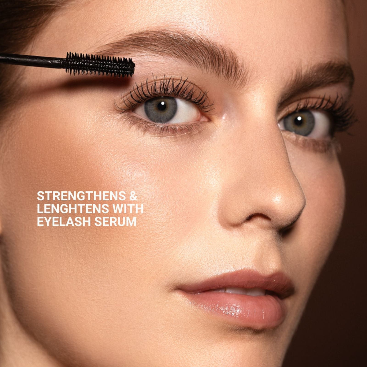MASCARA EXTRA VOLUME (WITH EYELASH SERUM)