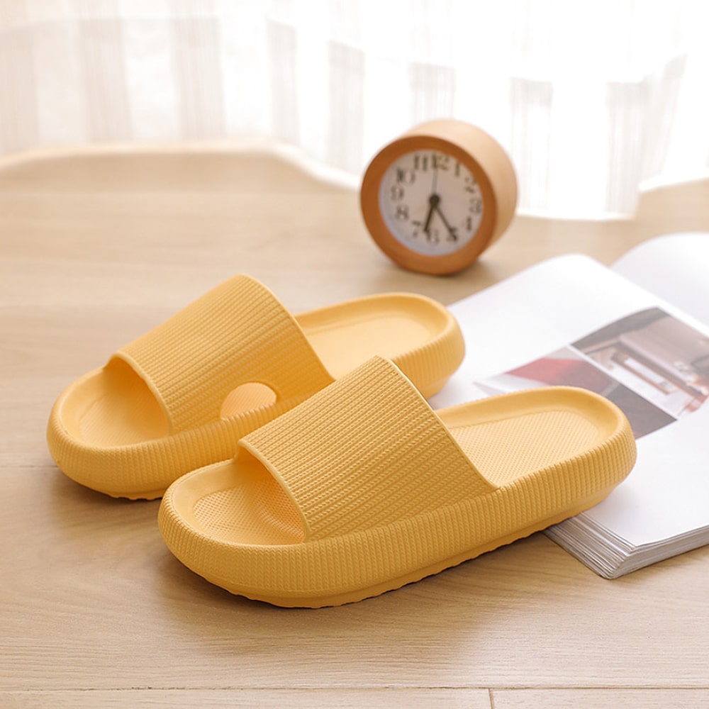 Happy™ ComfySlippers 1+1 GRATIS: Skridsikre, Superbløde Og Behagelige Hjemmesko
